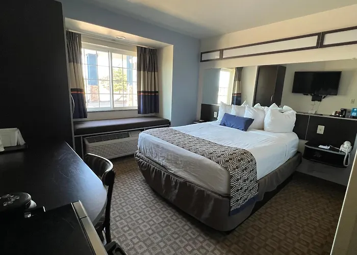 Microtel Inn & Suites By Wyndham Klamath Falls